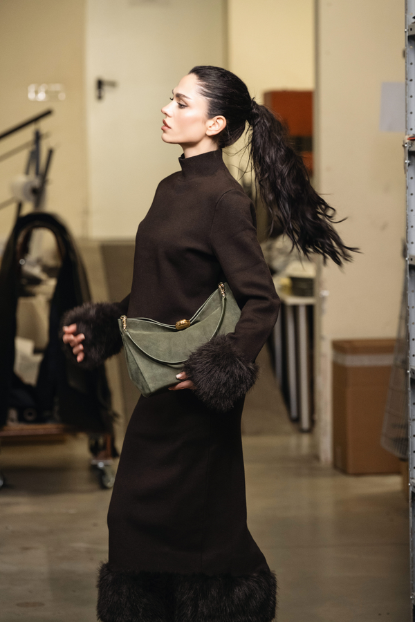 Thumbnail description